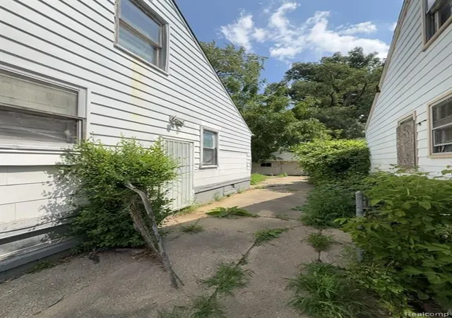 4th image of 18988 Dale St, Detroit, MI 48219 | MLS# 60974290