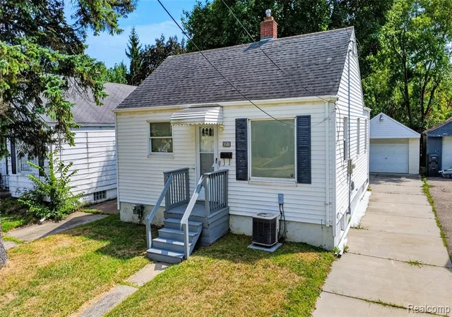 Photo 1 of Single family home for sale at 3509 Clairmont St, Flint, MI 48503 6602 | MLS# 61023623 | Listing updated on 2026-09-11