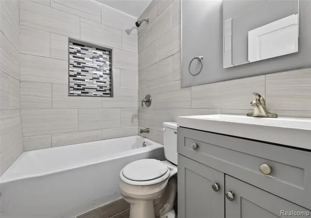 Photo 3 of Single family home for sale at 3509 Clairmont St, Flint, MI 48503 6602 | MLS# 61023623 | Listing updated on 2026-09-11