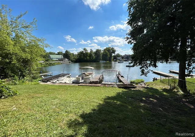 2nd image of 16185 Seymour Rd, Linden, MI 48451 | MLS# 61006941