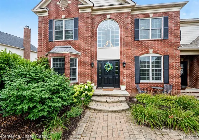 Photo 5 of Single family home for sale at 26455 Glenwood Dr, Novi, MI 48374 | MLS# 61015391 | Listing updated on 2026-08-31