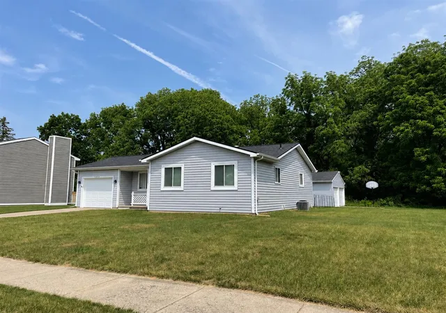 Homes for sale in Holt, MI | 1510 Jacqueline Dr, Holt, MI 48842 | MLS# 70539019