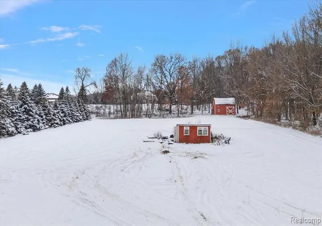 Homes for sale in Milford, MI | 700 W Maple Rd, Milford, MI 48381 | MLS# 60998527