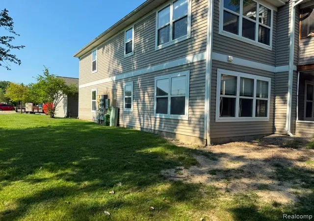 Homes for sale in Ann Arbor, MI | 1421 Heatherwood Ln, Ann Arbor, MI 48108 | MLS# 61011156
