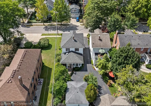 Photo 39 of Single family home for sale at 1051 Henrietta St, Birmingham, MI 48009 4112 | MLS# 61023883 | Listing updated on 2026-08-28