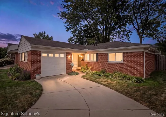 Photo 32 of Sale Pending at 23115 Ashley St, Farmington Hills, MI 48336 | MLS# 61020646 | Listing updated on 2026-08-18