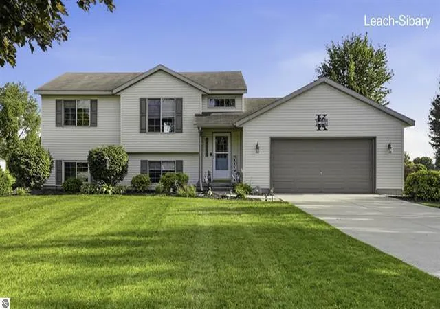 1st image of 4966 Dio Dr, Cedar Springs, MI 49319 | MLS# 70554134