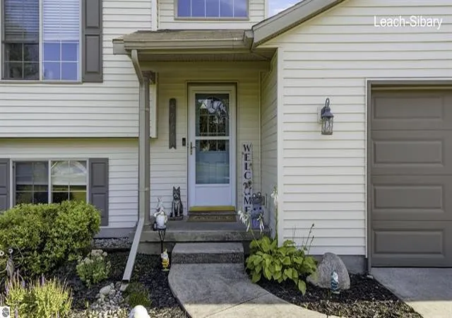 Photo 3 of Sale Pending at 4966 Dio Dr, Cedar Springs, MI 49319 | MLS# 70554134 | Listing updated on 2026-08-24