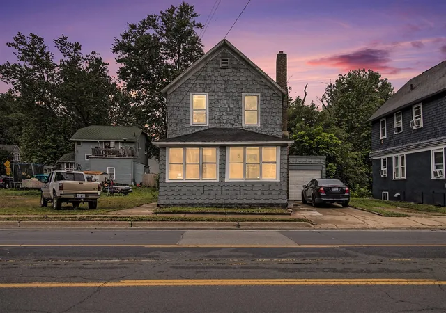 Photo 1 of Sale Pending at 1850 S Burdick St, Kalamazoo, MI 49001 | MLS# 70480594 | Listing updated on 2026-09-10