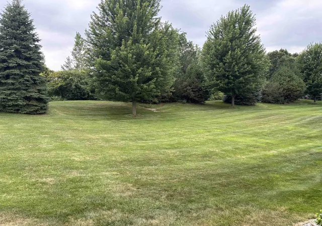 Photo 2 of Sale Pending at 5660 Firethorne Dr, Bay City, MI 48706 | MLS# 50217555 | Listing updated on 2026-08-29