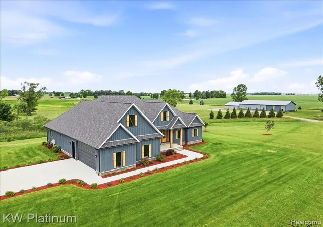 Homes for sale in Snover, MI | 493 Wood Rd, Snover, MI 48472 | MLS# 61004167