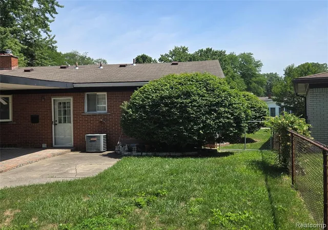 Homes for sale in Livonia, MI | 28627 Fargo St, Livonia, MI 48152 | MLS# 61006939