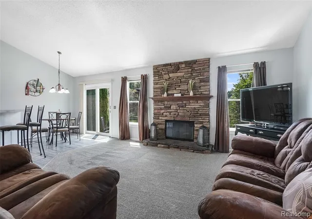 5th image of 2905 Saddlebrook Ct, Pinckney, MI 48169 8036 | MLS# 61023684