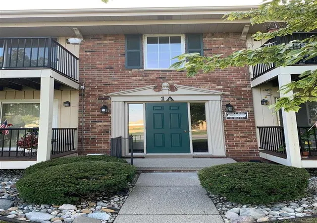 1st image of 12090 15 Mile Rd #40 / Entrance 1A, Sterling Heights, MI 48312 | MLS# 50214722