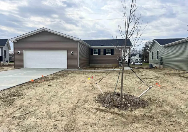 Photo 3 of Sale Pending at 4101 Sugar Maple Run #1, Flint, MI 48506 | MLS# 50172275 | Listing updated on 2026-06-18
