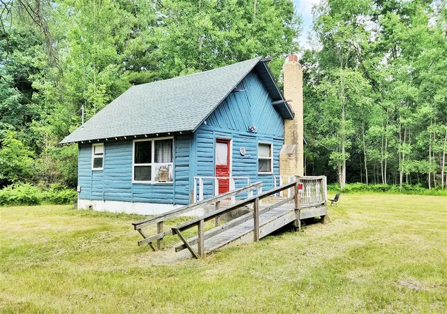 Homes for sale in White Cloud, MI | 5641 N Oak Ave, White Cloud, MI 49349 | MLS# 70543341
