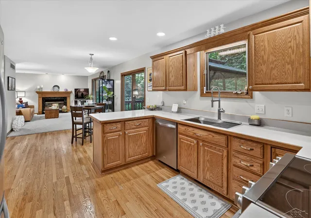 2nd image of 2617 Hearthstone Cir, Midland, MI 48642 | MLS# 50219240