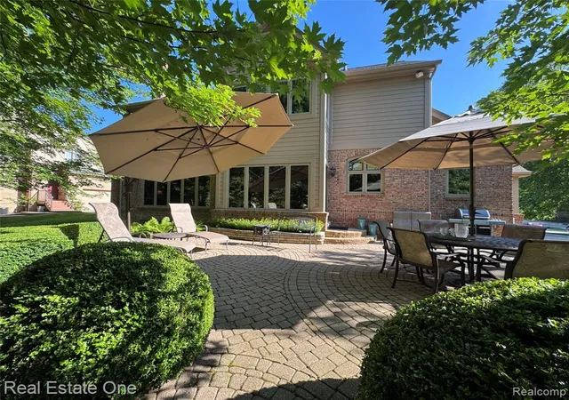 38th image of 1793 Skyline Dr, Rochester Hills, MI 48306 | MLS# 61021887