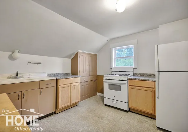 Homes for sale in Owosso, MI | 422 Clinton St, Owosso, MI 48867 | MLS# 50212068