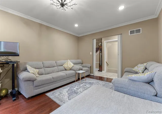 Photo 5 of Sale Pending at 7644 Steadman St, Dearborn, MI 48126 | MLS# 61002074 | Listing updated on 2026-08-13