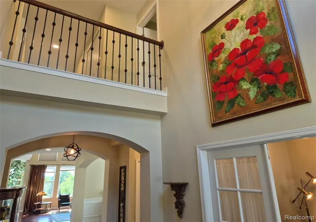 4th image of 4976 W Stonegate Cir, Lake Orion, MI 48359 | MLS# 61018074