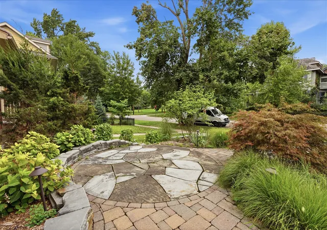 2nd image of 1010 Baldwin Ave, Ann Arbor, MI 48104 | MLS# 70552818