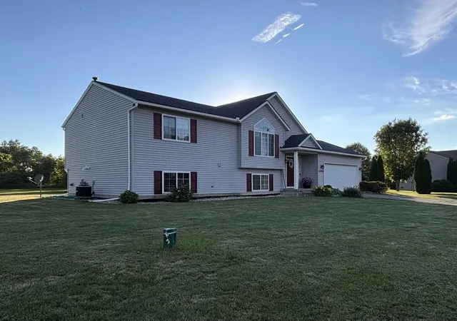 2nd image of 16705 Antler Dr, Cedar Springs, MI 49319 | MLS# 70544186