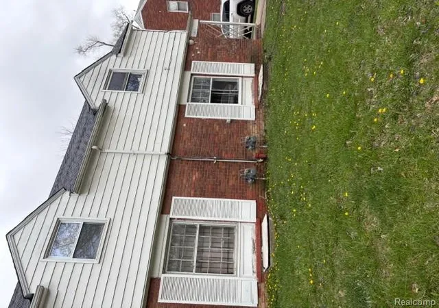 2nd image of 16835 Evergreen Rd, Detroit, MI 48219 | MLS# 60983965