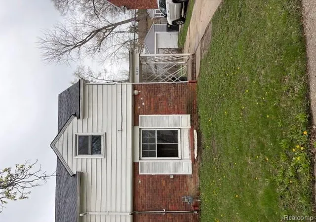 5th image of 16835 Evergreen Rd, Detroit, MI 48219 | MLS# 60983965