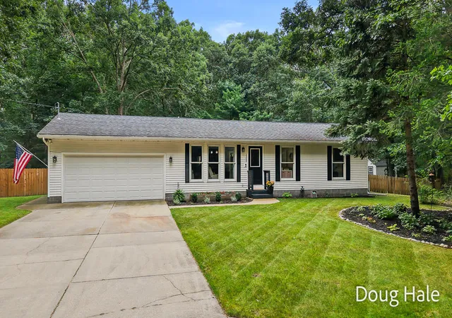 Photo 2 of Sale Pending at 2349 Pillon Rd, Twin Lake, MI 49457 | MLS# 70552614 | Listing updated on 2026-09-02