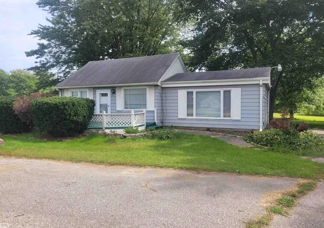 Photo 3 of Single family home for sale at 25300 23 Mile Rd, Chesterfield, MI 48051 | MLS# 50126469 | Listing updated on 2026-09-02
