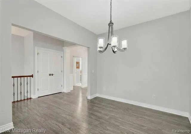3rd image of 13187 Harbor Landings Dr #101, Fenton, MI 48430 | MLS# 60976197
