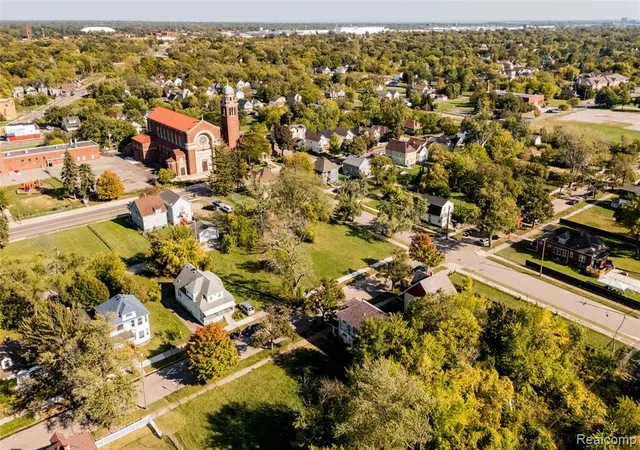 Photo 3 of Land for sale at 5900 Belvidere St, Detroit, MI 48213 | MLS# 60943286 | Listing updated on 2025-11-17