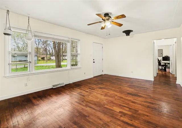 Homes for sale in Muskegon, MI | 2492 Wesley Ave, Muskegon, MI 49442 | MLS# 70529204