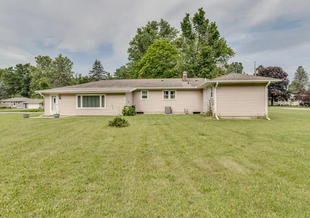 Homes for sale in Battle Creek, MI | 127 Beadle Lake Dr, Battle Creek, MI 49014 | MLS# 70543935