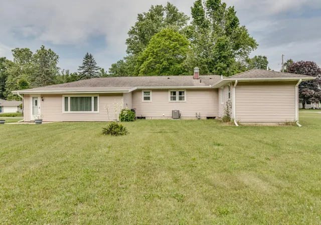 Homes for sale in Battle Creek, MI | 127 Beadle Lake Dr, Battle Creek, MI 49014 | MLS# 70543935
