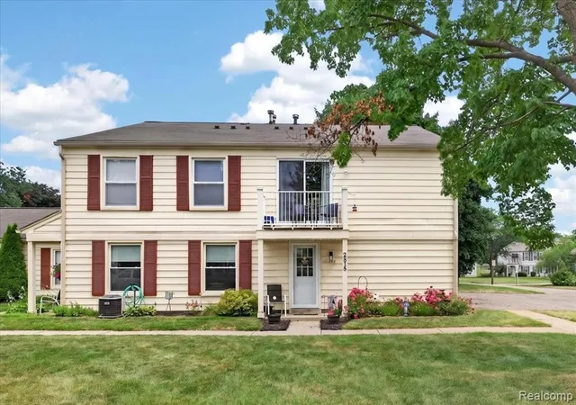 1st image of 2818 Willow Ct, Lake Orion, MI 48360 | MLS# 61013936