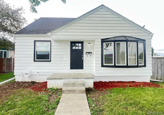 Homes for sale in Southgate, MI | 14593 Superior St, Southgate, MI 48195 | MLS# 60987309
