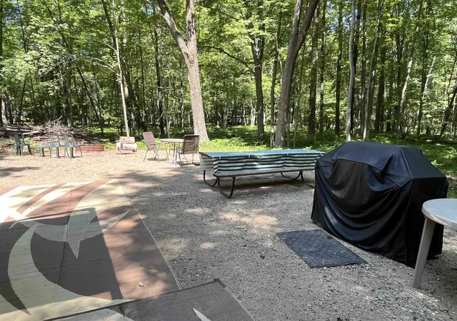 5th image of 1031 Spuce Hill Dr, Farwell, MI 48622 | MLS# 50214647