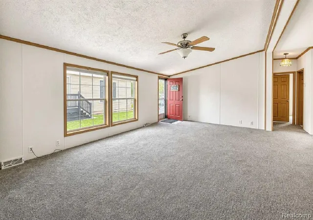 2nd image of 29258 Hidden River Dr, Gibraltar, MI 48173 | MLS# 61006078