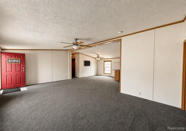 3rd image of 29258 Hidden River Dr, Gibraltar, MI 48173 | MLS# 61006078