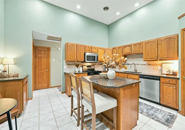 Photo 4 of Single family home for sale at 460 Buckshot Dr, Grandville, MI 49418 | MLS# 70546993 | Listing updated on 2026-08-17