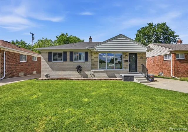 Homes for sale in Roseville, MI | 18301 Marquette St, Roseville, MI 48066 | MLS# 61003038