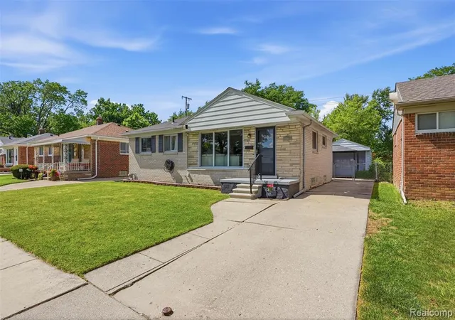 Homes for sale in Roseville, MI | 18301 Marquette St, Roseville, MI 48066 | MLS# 61003038