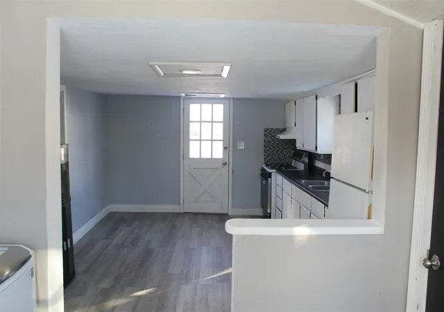 5th image of 918 Wayne St, Jackson, MI 49202 | MLS# 70445709