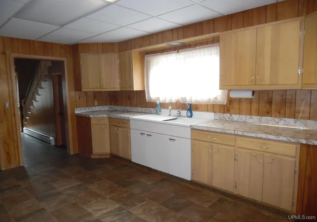 Photo 4 of Single family home for sale at 55888 Lake Linden Ave, Laurium, MI 49913 | MLS# 50220073 | Listing updated on 2026-08-28