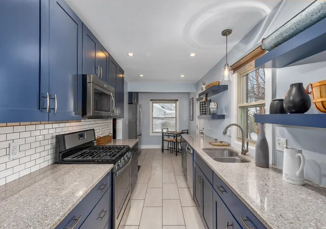 Photo 2 of Sale Pending at 1407 Edgewood Ave, Grand Rapids, MI 49506 | MLS# 70512400 | Listing updated on 2026-02-24