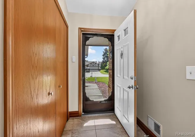 3rd image of 43325 Nebel Trl, Clinton Township, MI 48038 2465 | MLS# 61002399