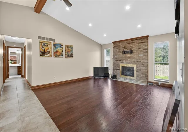 4th image of 43325 Nebel Trl, Clinton Township, MI 48038 2465 | MLS# 61002399