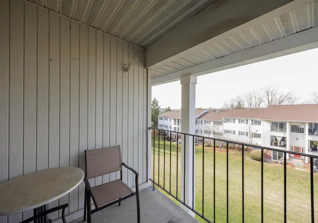 2nd image of 440 Baldwin Ave, Rochester, MI 48307